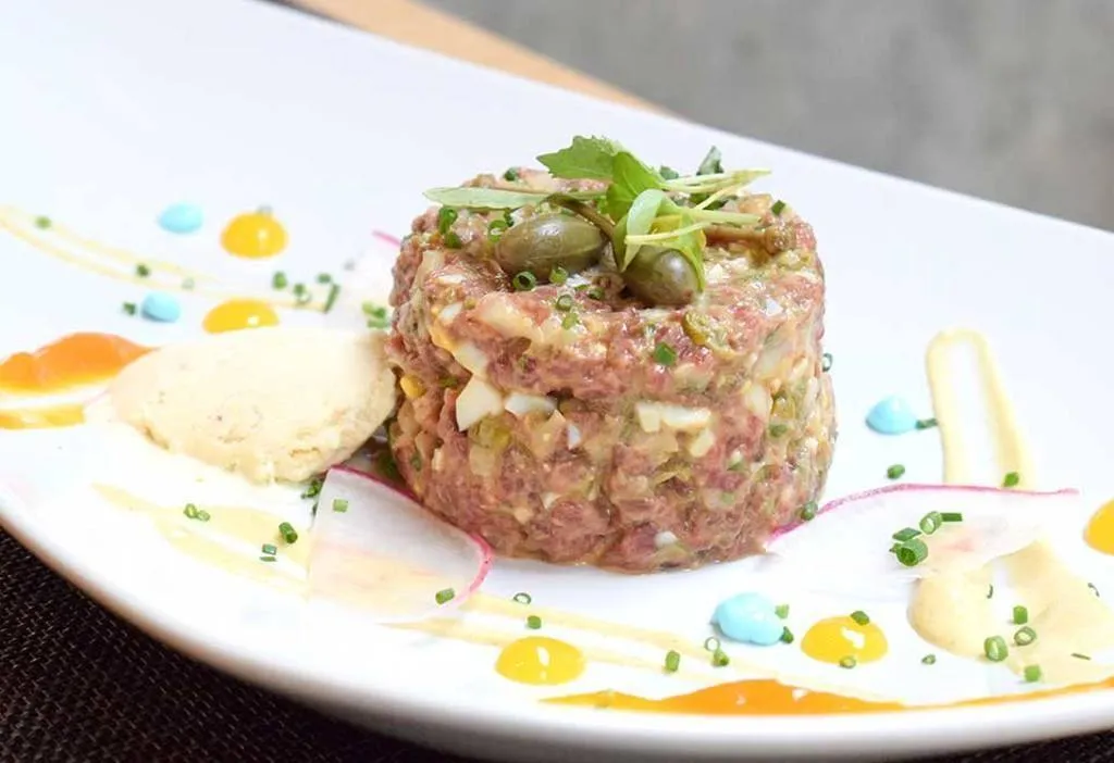 Taberna El Receso: 6 trucos para preparar el mejor "steak tartare"