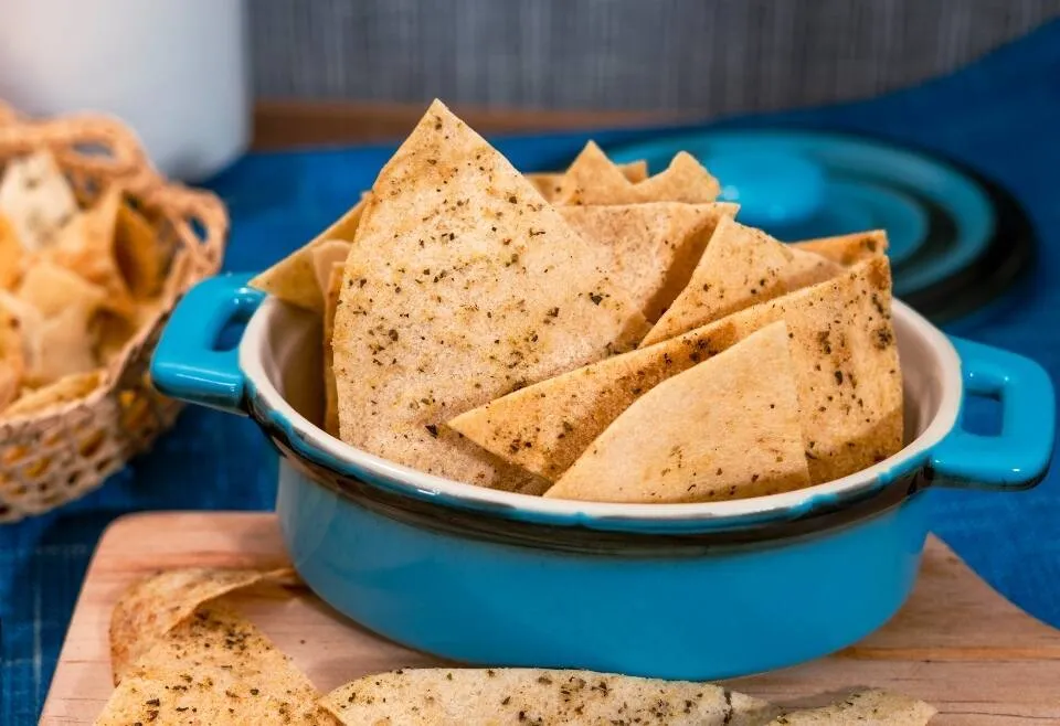 Cómo preparar en casa totopos o nachos mexicanos