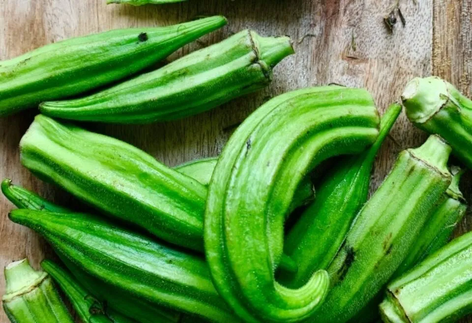 ¿Qué es el okra? Todo lo que debes saber del quingombó, y tres formas de prepararlo