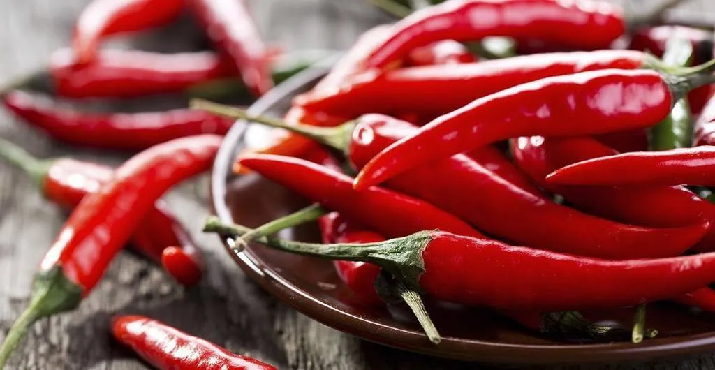 Comer picante, un buen remedio para combatir el calor