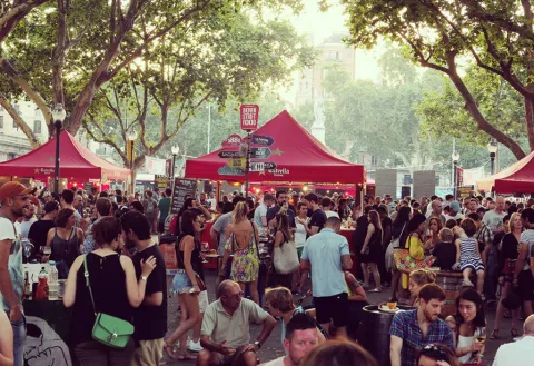 'Born Street Food': degustaciones y música en directo en el corazón de Barcelona