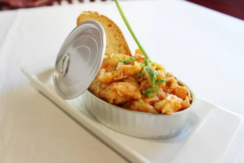 "Ajoarriero" de bacalao con langostino