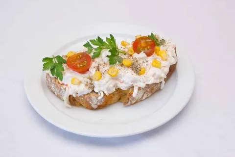 Pincho de ensalada de cangrejo