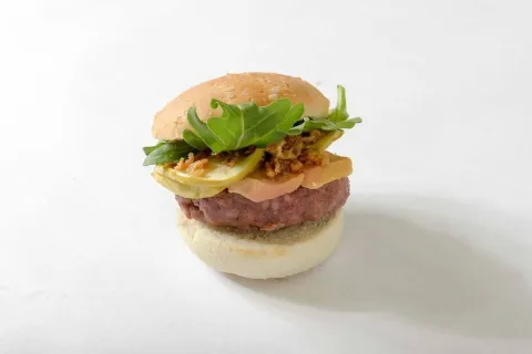 Mini burger de foie fresco y manzana caramelizada