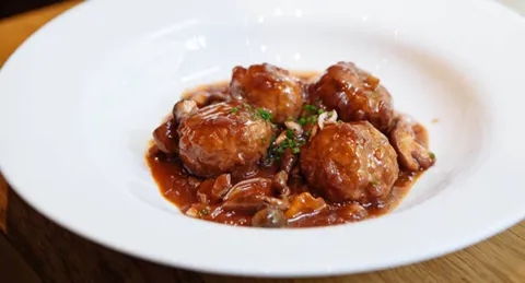 Albóndigas caseras con setas, receta de El Racó de l’Agüir