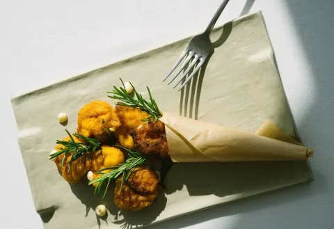 Buñuelos de bacalao y calabaza asada