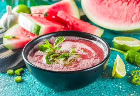 5 saludables y refrescantes recetas para combatir el calor 