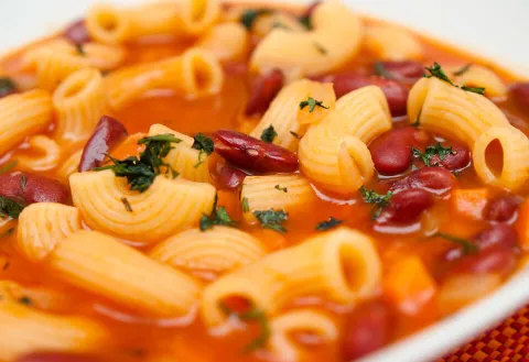 Pasta e fagioli (pasta con alubias): un plato napolitano para calentar el invierno